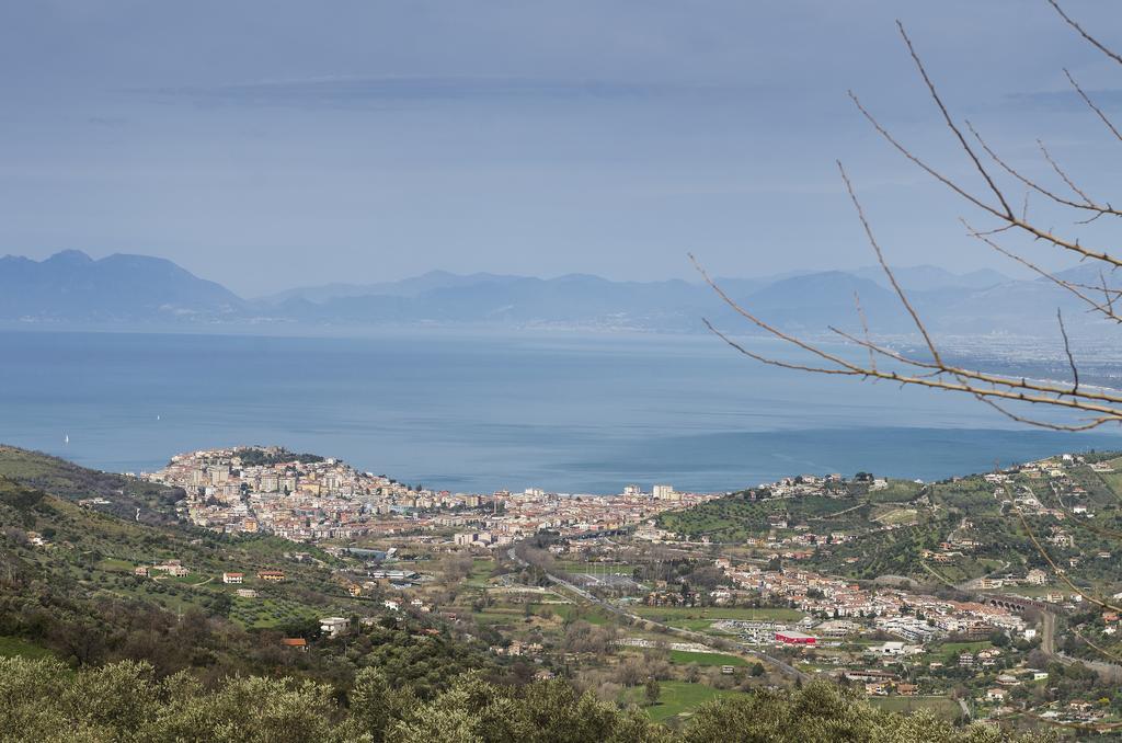Al Casale Dei Nonni Bed & Breakfast Laureana Cilento Exterior photo
